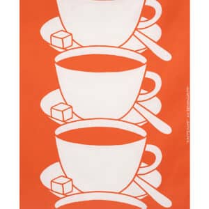 MoGAs mönsterposters! KAFFEKOPP – Wanja ritade ett tygmönster med staplade kaffekoppar och en sockerbit på varje fat. 1975